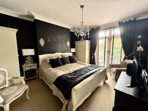 Photo 19- click for photo gallery